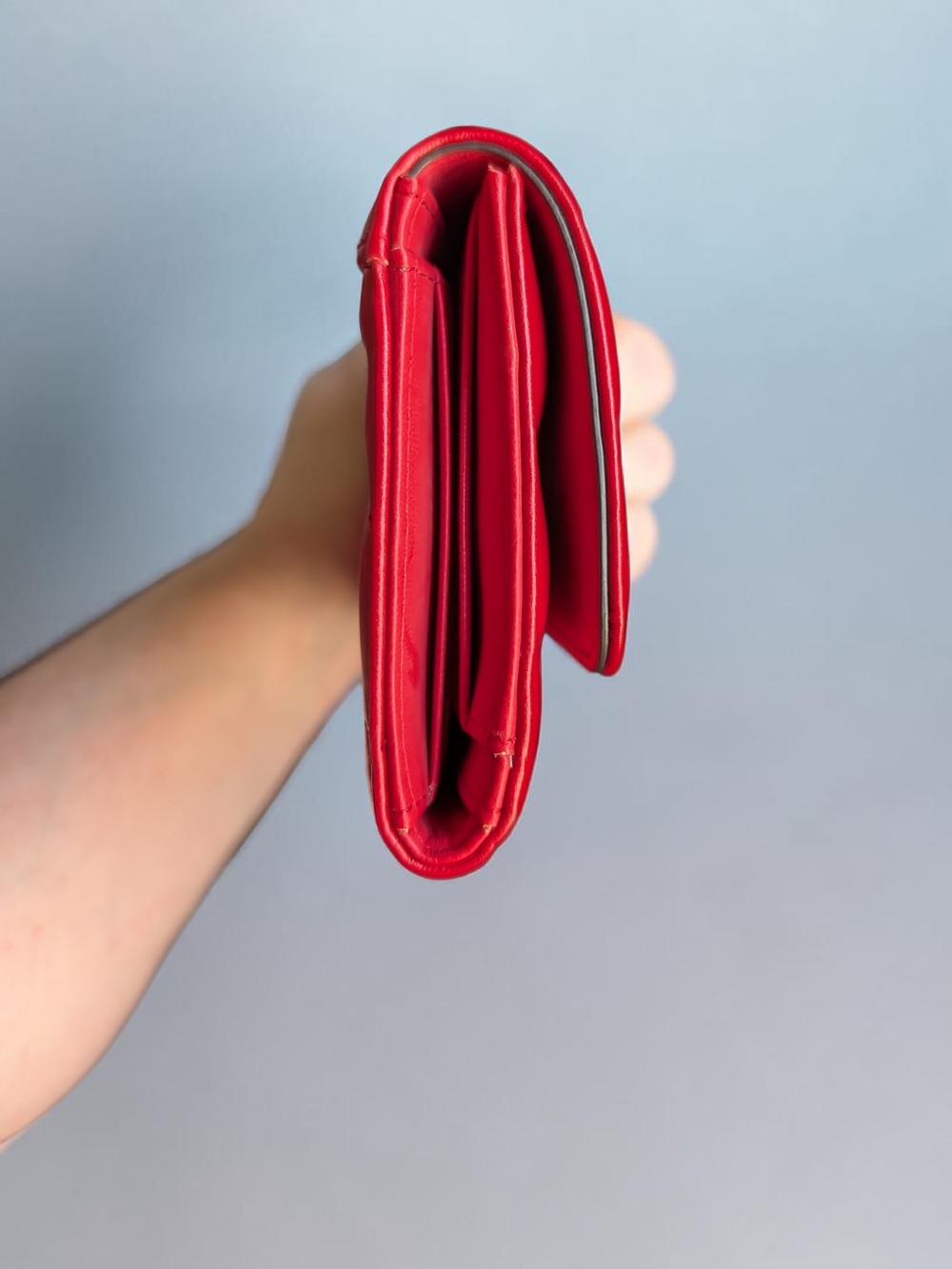 Michael Kors Jet Set Travel Large Trifold Wallet - Bright Red (NWT) - Picture 5 of 8